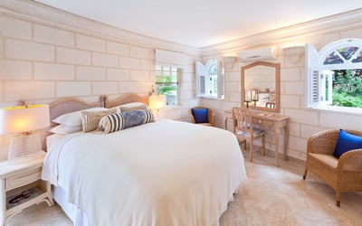 Luxury Villa Photo #11