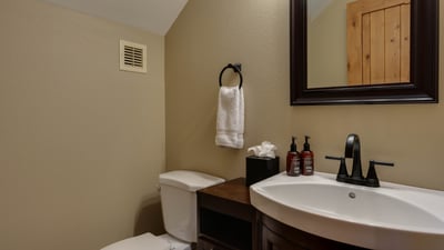 Powder bath on lower level