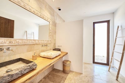 Luxury Villa Photo #32