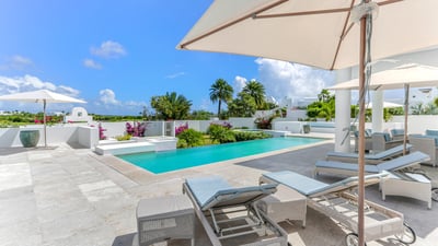 Luxury Villa Photo #3