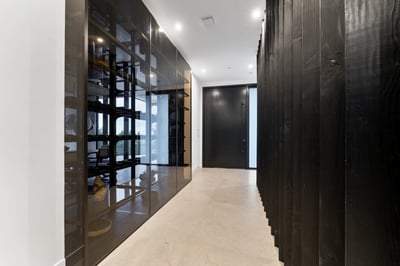 Luxury Villa Photo #15
