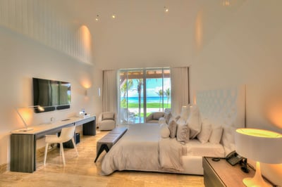 Luxury Villa Photo #33