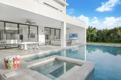 Luxury Villa Photo #5