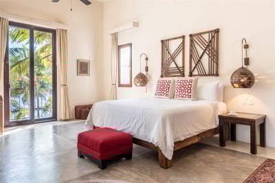 Luxury Villa Photo #34