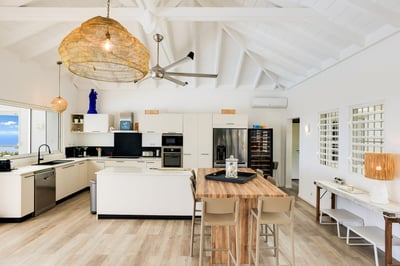 Luxury Villa Photo #14