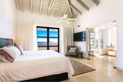 Luxury Villa Photo #18