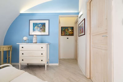 Luxury Villa Photo #30