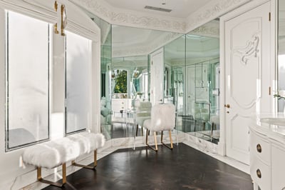 Luxury Villa Photo #33