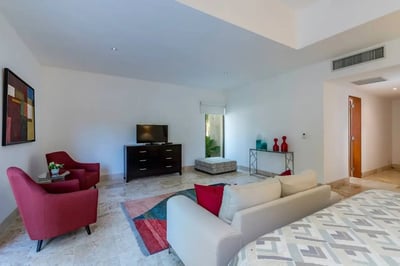 Luxury Villa Photo #43