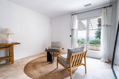 Luxury Villa Photo #14