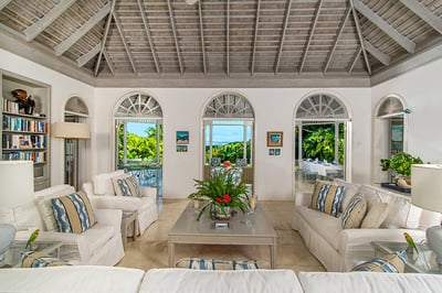 Luxury Villa Photo #18