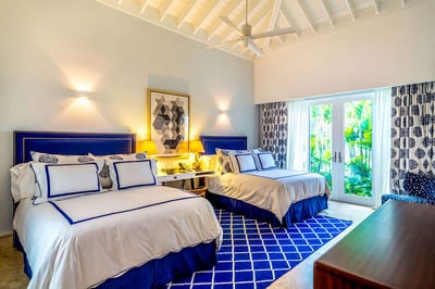 Luxury Villa Photo #25