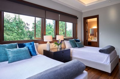 Luxury Villa Photo #23
