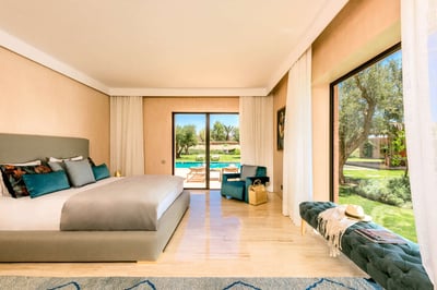 Luxury Villa Photo #21