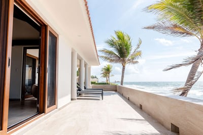 Luxury Villa Photo #7