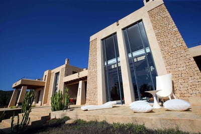 Luxury Villa Photo #2