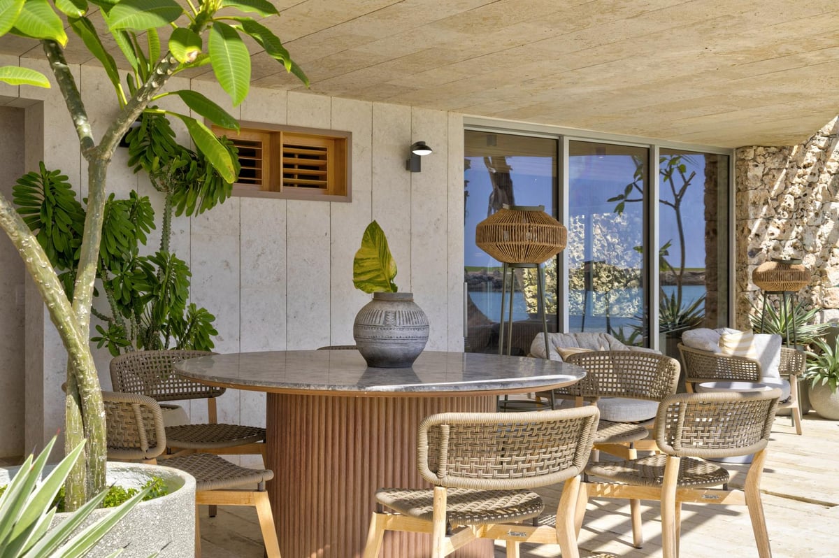 Las Iguanas 47 | Oceania