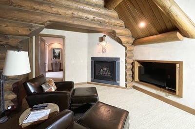 Luxury Villa Photo #25