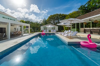 Luxury Villa Photo #4