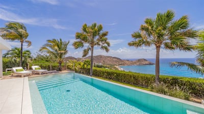 Luxury Villa Photo #14