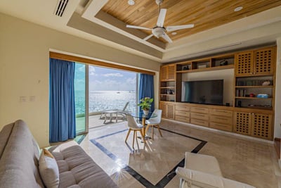 Luxury Villa Photo #20