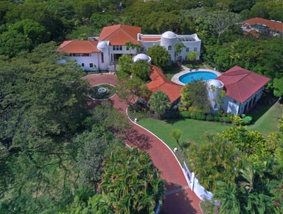 Luxury Villa Photo #3