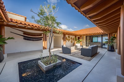 Luxury Villa Photo #29
