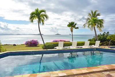 Luxury Villa Photo #4