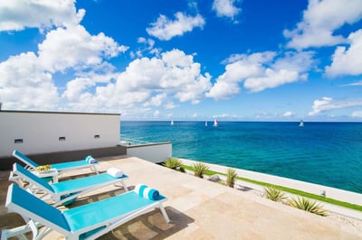Luxury Villa Photo #4