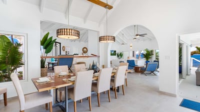 Luxury Villa Photo #15