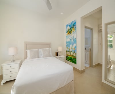 Luxury Villa Photo #22