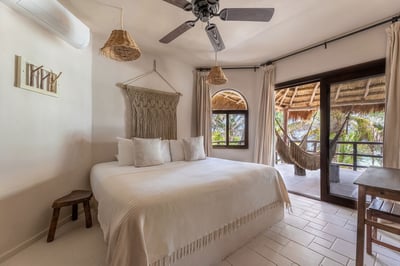 Luxury Villa Photo #20