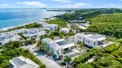 Luxury Villa Photo #4