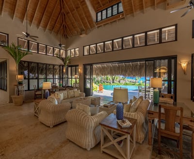 Luxury Villa Photo #25
