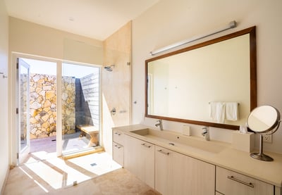 Luxury Villa Photo #11