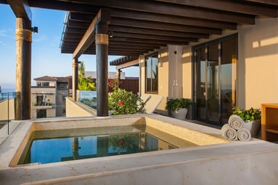 Luxury Villa Photo #7