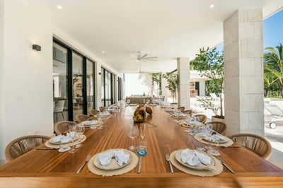 Luxury Villa Photo #15