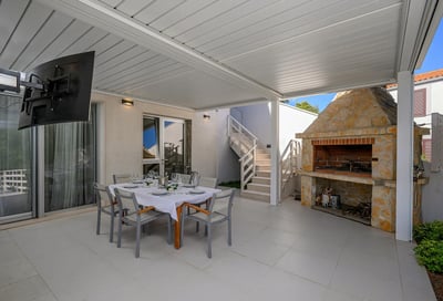 Luxury Villa Photo #18