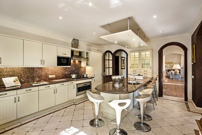 Luxury Villa Photo #11