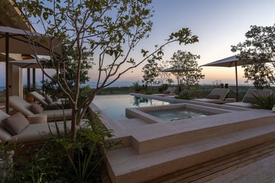 Luxury Villa Photo #2