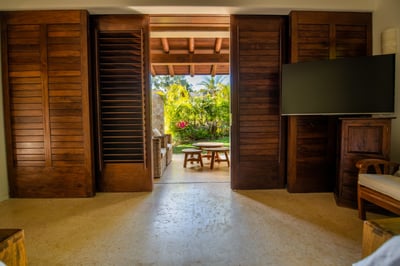 Luxury Villa Photo #36