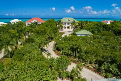 Luxury Villa Photo #4