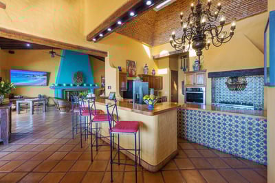 Luxury Villa Photo #20