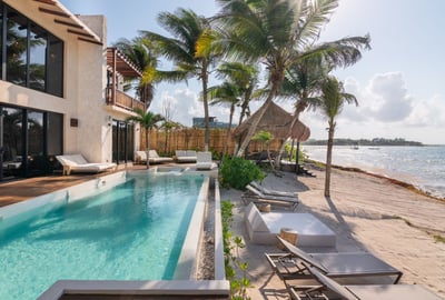 Luxury Villa Photo #3