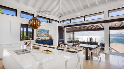 Luxury Villa Photo #8