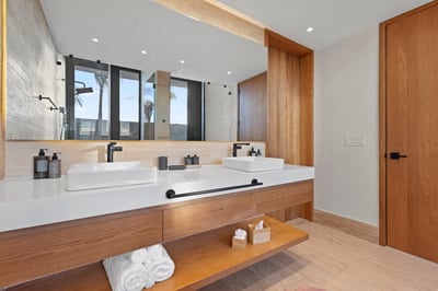 Luxury Villa Photo #53