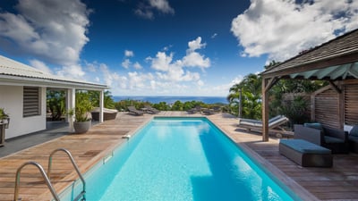 Luxury Villa Photo #4