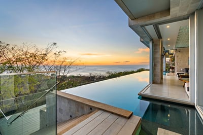 Luxury Villa Photo #13