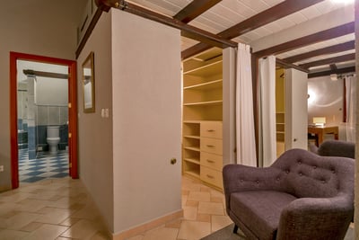 Luxury Villa Photo #32