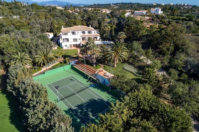 Luxury Villa Photo #6
